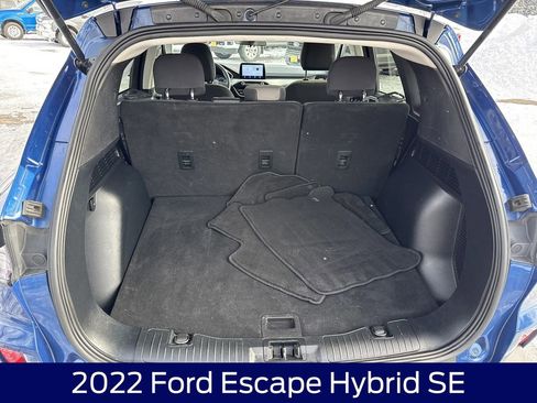 Used 2022 Ford Escape SE w/ Cold Weather Package image 16