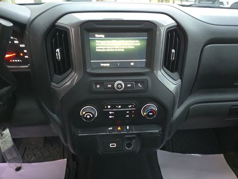 Used 2019 Chevrolet Silverado 1500 Custom w/ Custom Value Package image 7