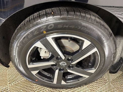 Used 2024 Nissan Sentra SV image 17