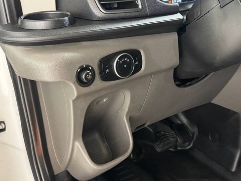 Used 2020 Ford Transit 250 Medium Roof RWD image 51