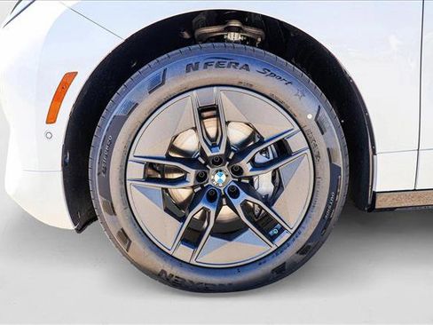 Used 2026 BMW iX xDrive60 w/ Premium Package image 9