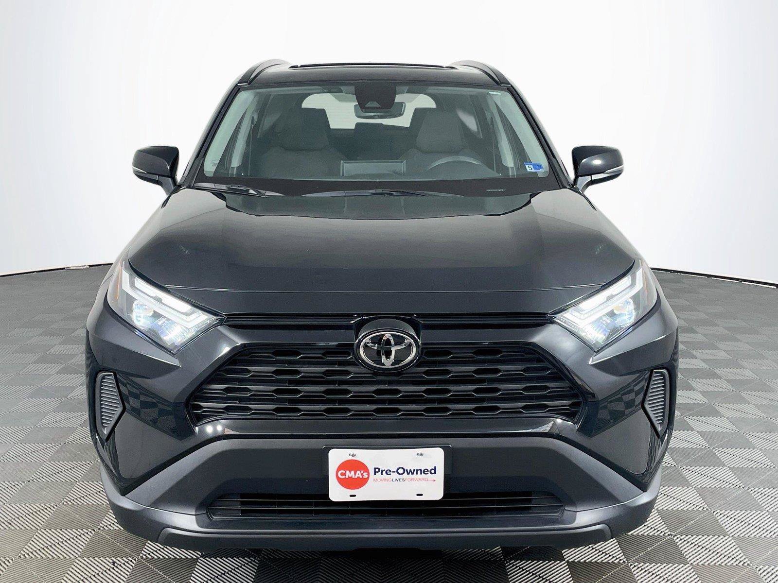 Used 2024 Toyota RAV4 XLE w/ Convenience Package FWD image 2