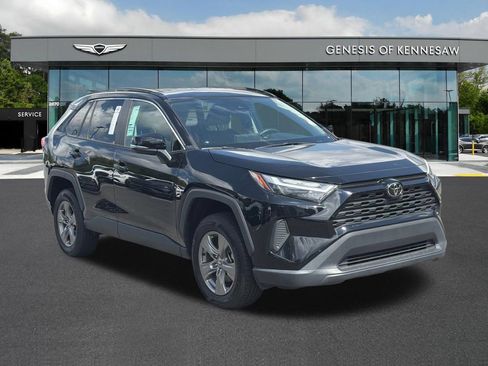 Used 2024 Toyota RAV4 XLE FWD image 1
