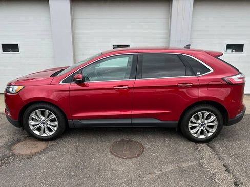 Used 2021 Ford Edge Titanium AWD/4WD image 3