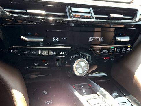Used 2023 Acura MDX SH-AWD w/ Technology Package image 18