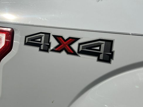 Used 2016 Ford F150 XLT image 5