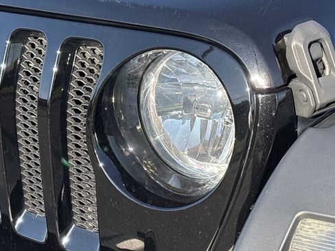 Used 2023 Jeep Wrangler Sport AWD/4WD image 11