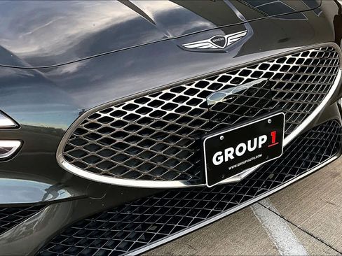 Used 2025 Genesis G70 2.5T image 28