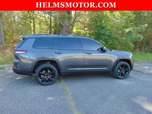 Certified 2024 Jeep Grand Cherokee L Altitude image 17