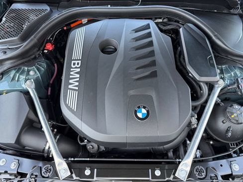 Certified 2026 BMW 550e xDrive AWD/4WD image 37