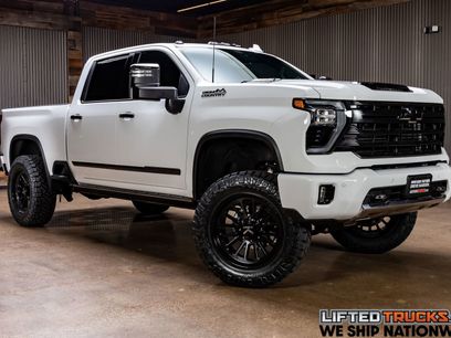 Used 2025 Chevrolet Silverado 2500 High Country w/ LPO, Dark Essentials Package