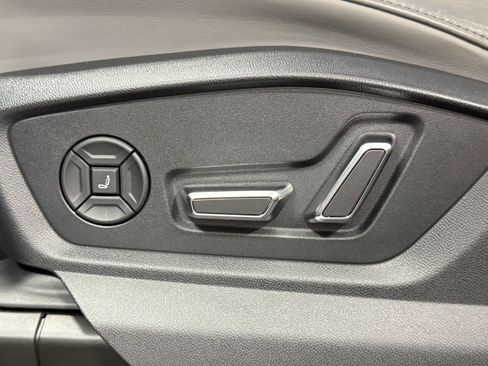 Used 2023 Audi SQ7 Prestige w/ Sport Package AWD/4WD image 42