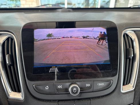 Used 2020 Chevrolet Malibu LT FWD image 33