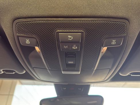 Used 2019 Mercedes-Benz GLA 250 4MATIC w/ Multimedia Package image 32