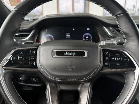 Used 2021 Jeep Grand Cherokee L Overland w/ Luxury Tech Group IV AWD/4WD image 25
