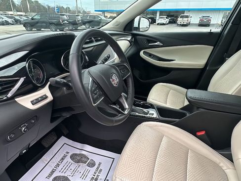 Used 2022 Buick Encore GX Essence w/ Advanced Technology Package image 11