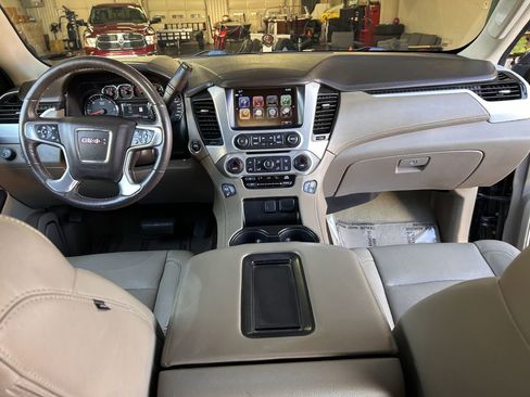 Used 2018 GMC Yukon SLT w/ Premium Edition image 23