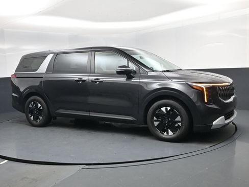 New 2026 Kia Carnival LXS FWD image 2