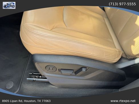Used 2019 Audi Q8 Premium w/ Convenience Package AWD/4WD image 22