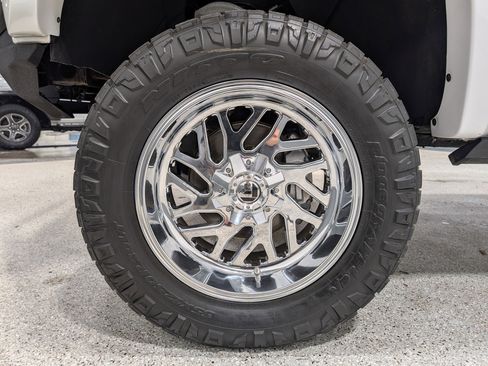 Used 2019 Chevrolet Silverado 1500 High Country image 19