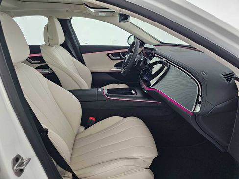 New 2025 Mercedes-Benz E 350 Sedan image 10