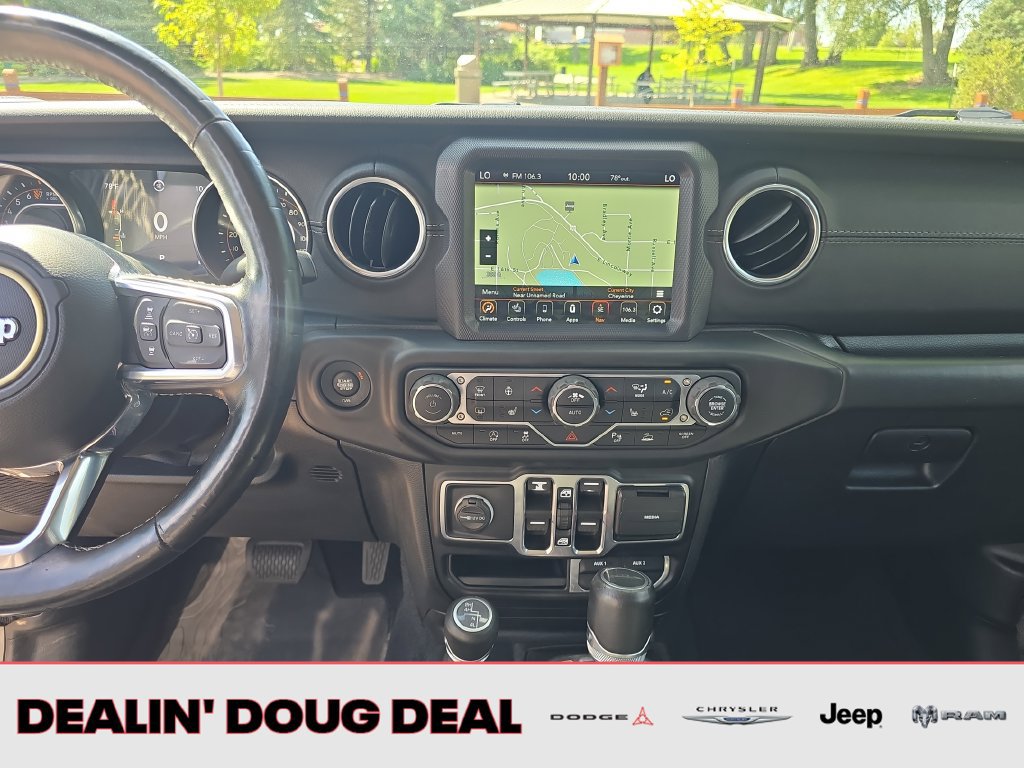 Used 2020 Jeep Gladiator Overland AWD/4WD image 17