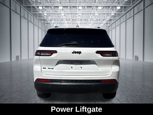 Used 2023 Jeep Grand Cherokee L Laredo AWD/4WD image 5