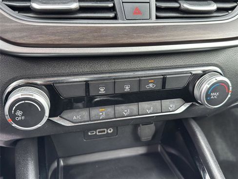 Used 2024 Nissan Altima 2.5 SV image 21