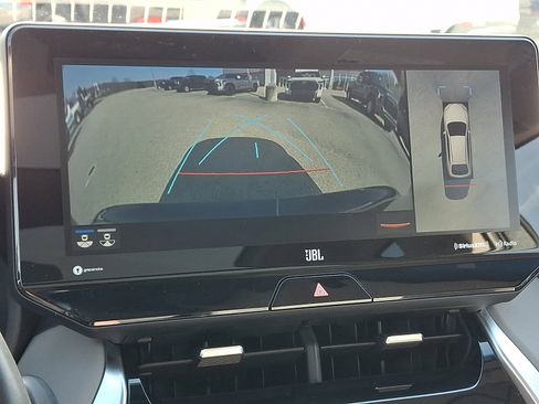 Used 2022 Toyota Venza Limited w/ Advanced Technology Package AWD/4WD image 18