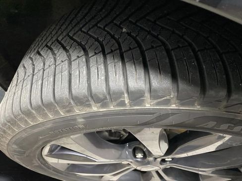 Used 2020 Chrysler Pacifica Touring-L Plus image 37