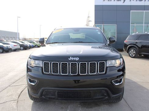 Used 2021 Jeep Grand Cherokee Laredo X image 2
