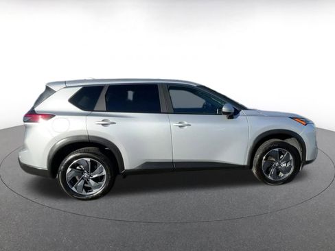 Used 2025 Nissan Rogue SV image 15