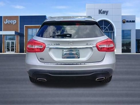 Used 2018 Mercedes-Benz GLA 250 4MATIC image 4