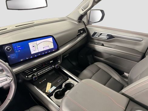 Used 2025 Chevrolet Tahoe RST w/ RST Capability Package image 24