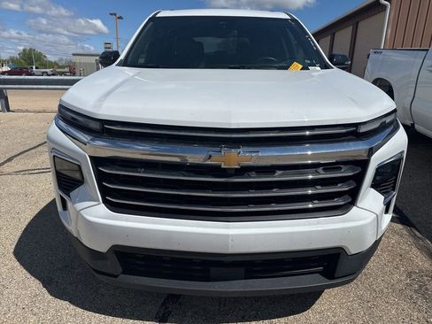 Certified 2025 Chevrolet Traverse LT AWD/4WD image 2