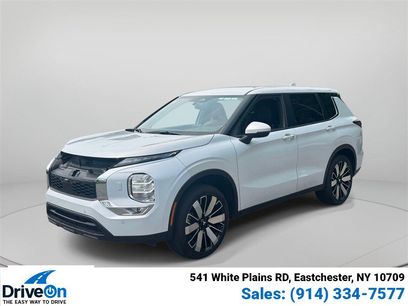 Used 2025 Mitsubishi Outlander SE