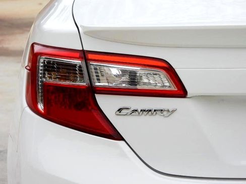 Used 2012 Toyota Camry SE image 21