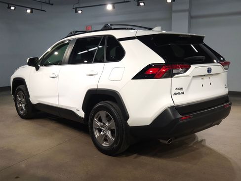 Certified 2023 Toyota RAV4 XLE w/ Convenience Package image 5