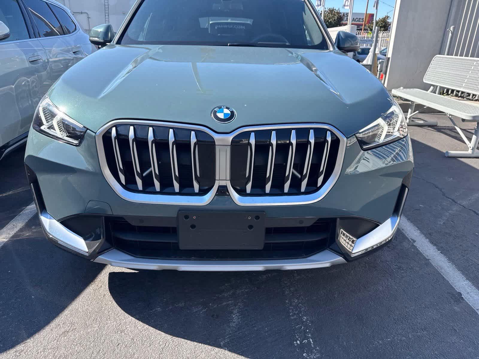 Used 2025 BMW X1 xDrive28i AWD/4WD image 3