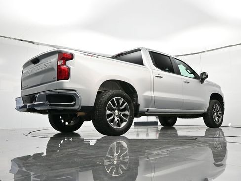 Used 2020 Chevrolet Silverado 1500 LT image 37