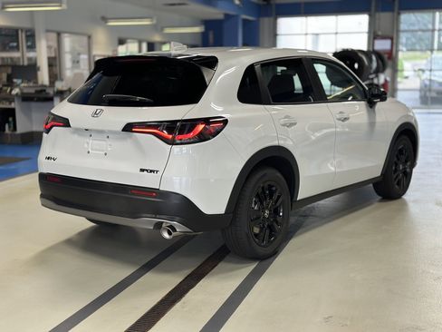 New 2026 Honda HR-V LX image 4