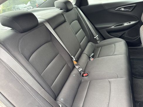 Used 2024 Chevrolet Malibu LT image 30