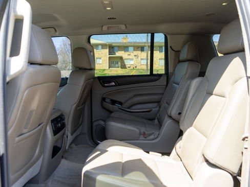 Used 2015 GMC Yukon XL SLT w/ HD Trailering Package image 29