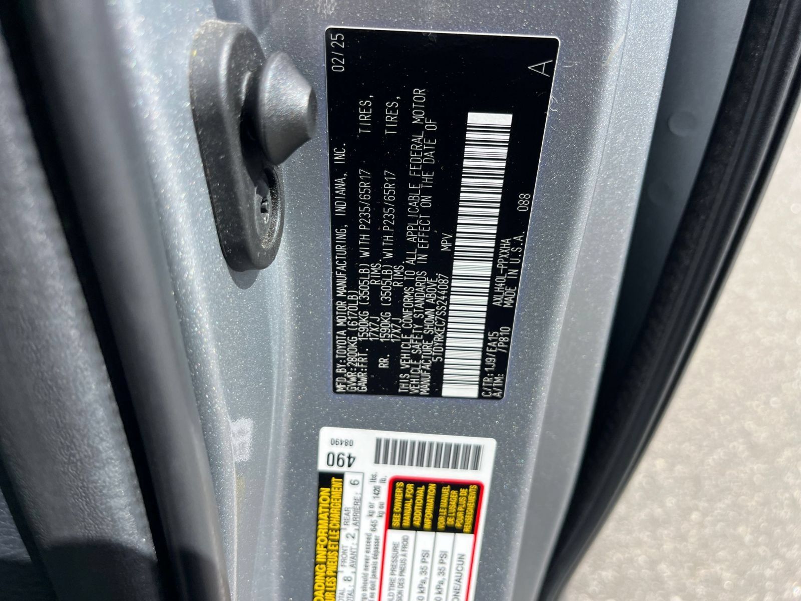 Used 2025 Toyota Sienna XLE FWD image 31