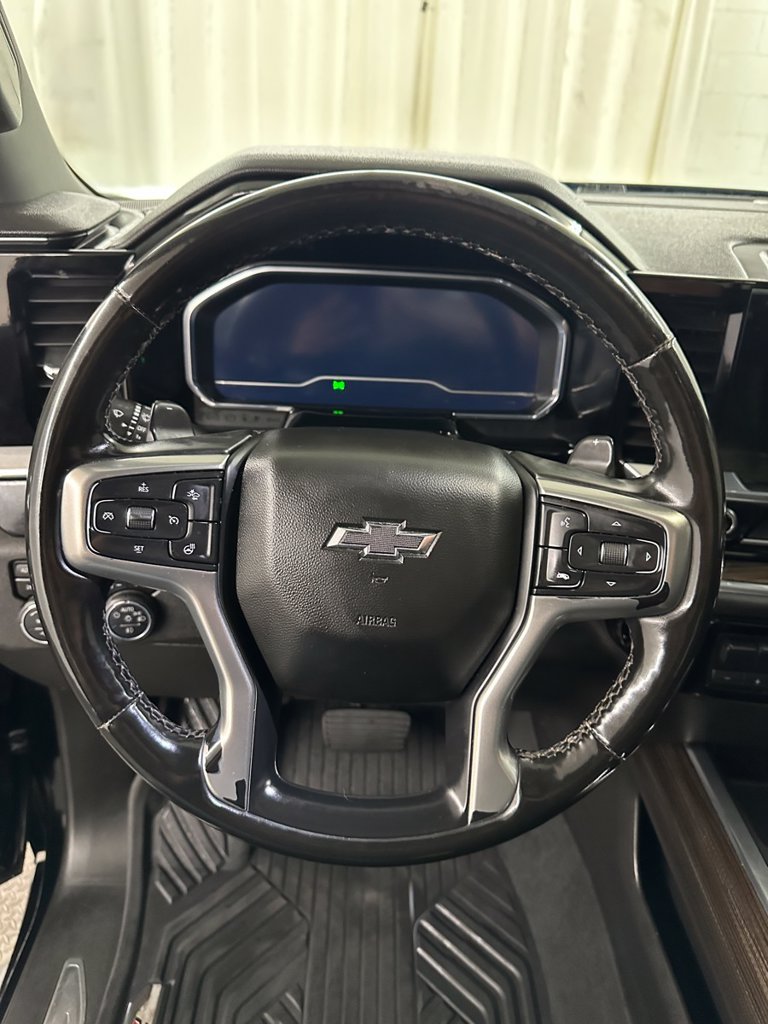 Used 2023 Chevrolet Silverado 1500 RST AWD/4WD image 15