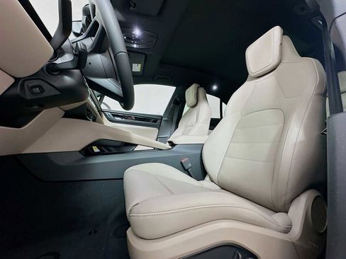 New 2026 Porsche Macan 4 Electric AWD/4WD image 5