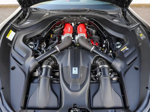 Certified 2025 Ferrari Roma Spider RWD image 16