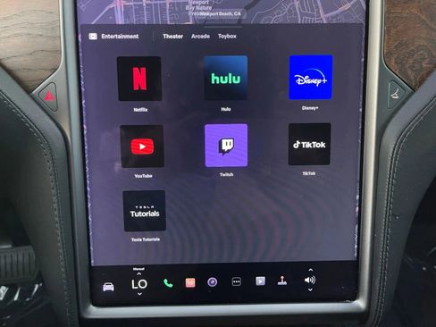 Used 2020 Tesla Model X Long Range image 28