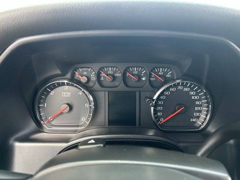 Used 2019 Chevrolet Silverado 1500 Custom w/ Custom Convenience Package image 21