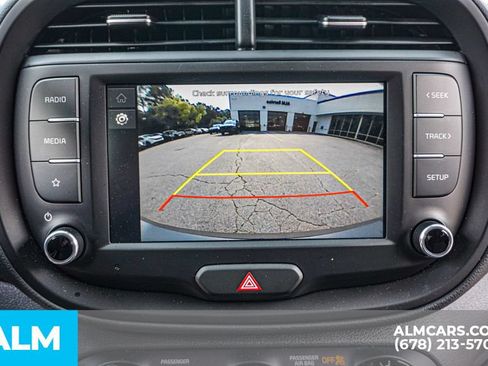 Used 2025 Kia Soul LX w/ LX Technology Package FWD image 35